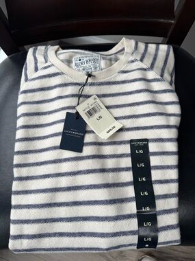 Lucky Brand Men's Long Sleeve Cream/off white/Navy Striped Crewneck Sweater nwt
